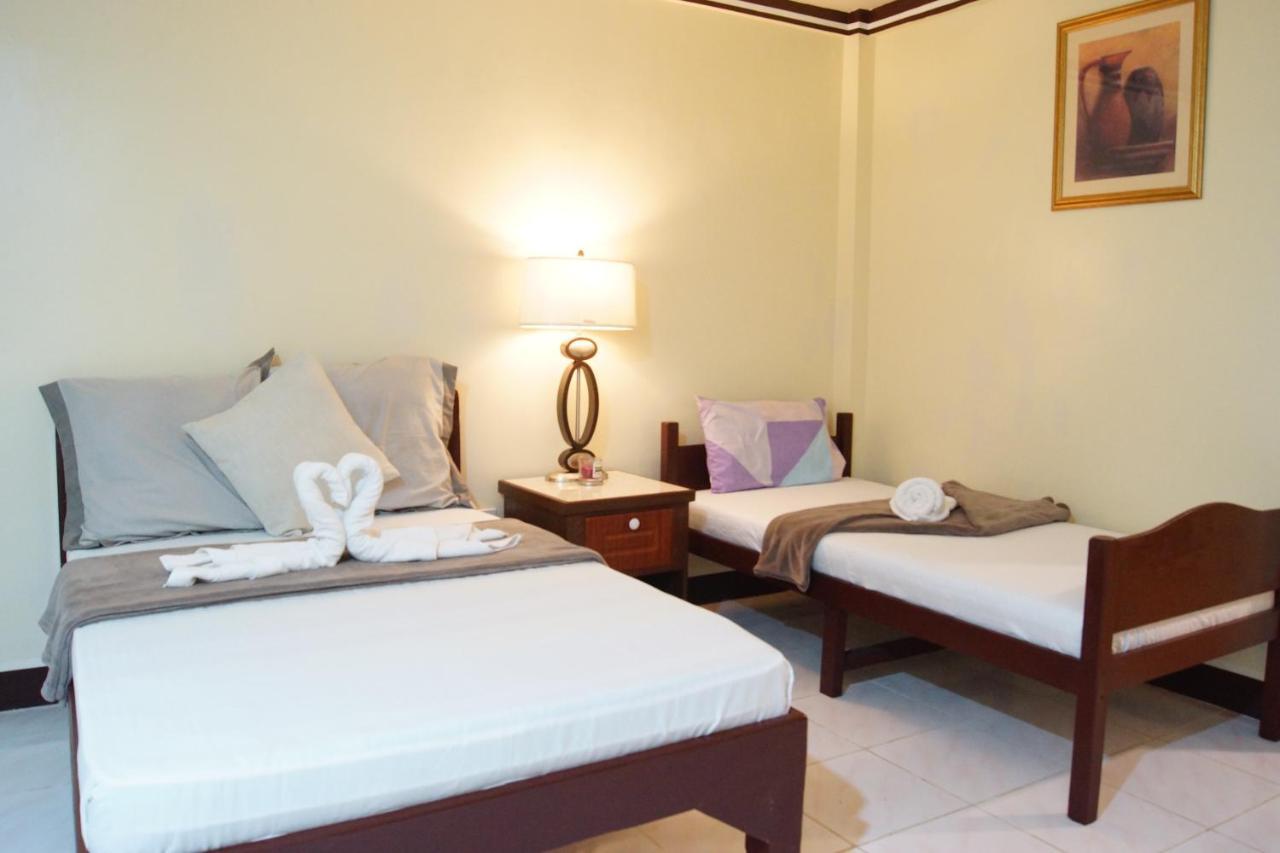 B&J Guesthouse And Tours Tagbilaran City Exterior photo
