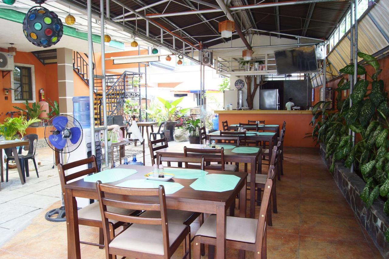 B&J Guesthouse And Tours Tagbilaran City Exterior photo