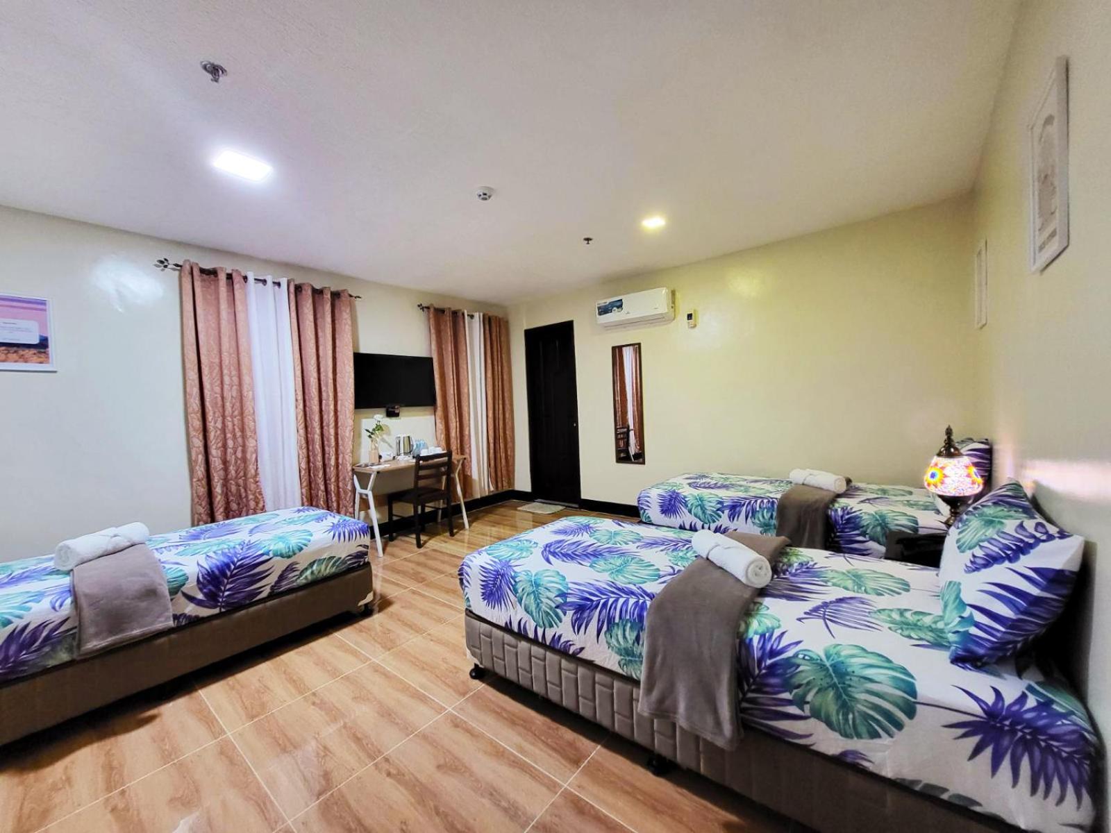 B&J Guesthouse And Tours Tagbilaran City Exterior photo