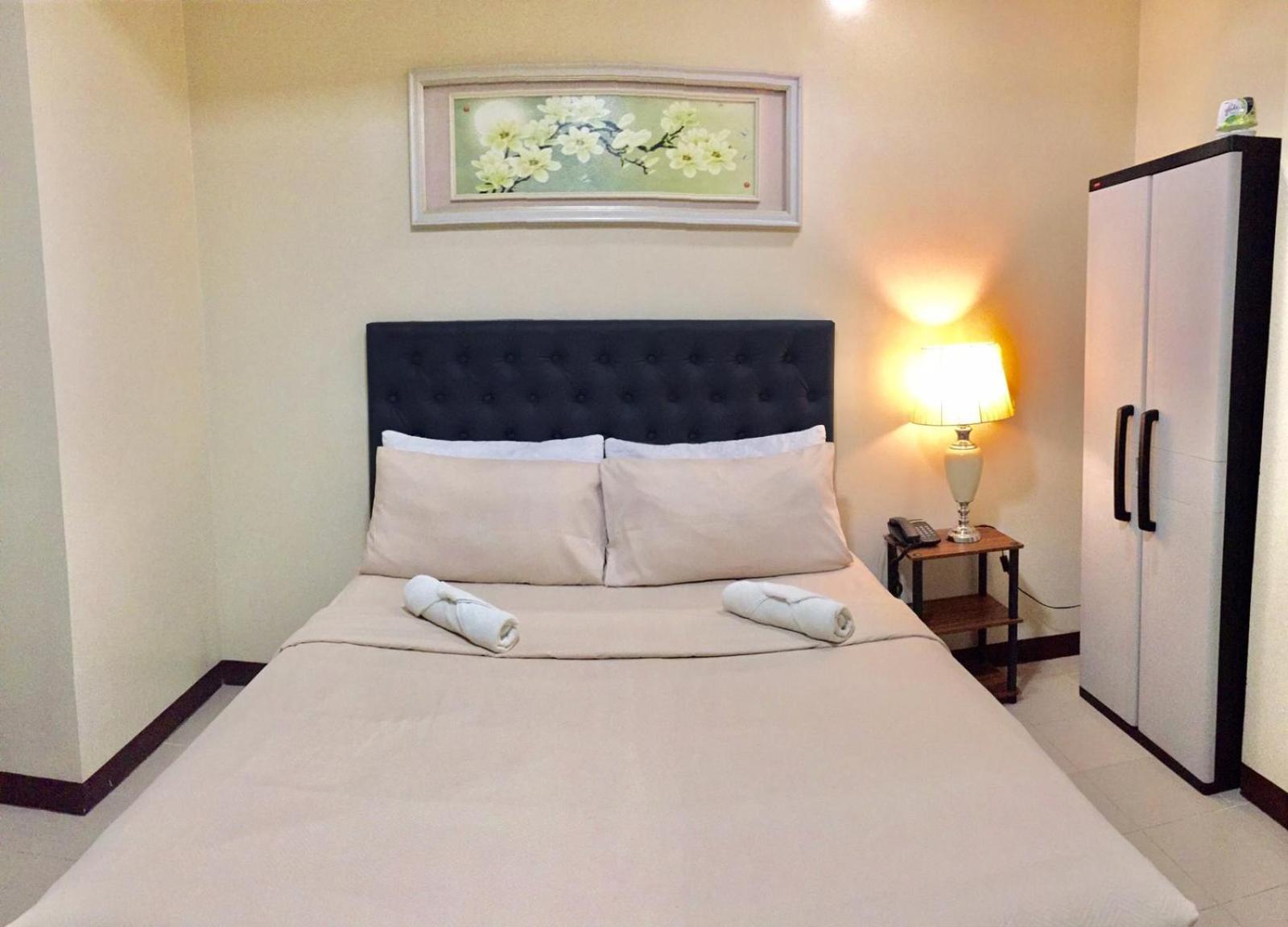 B&J Guesthouse And Tours Tagbilaran City Exterior photo