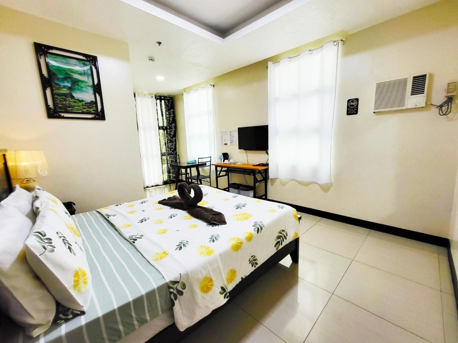 B&J Guesthouse And Tours Tagbilaran City Exterior photo