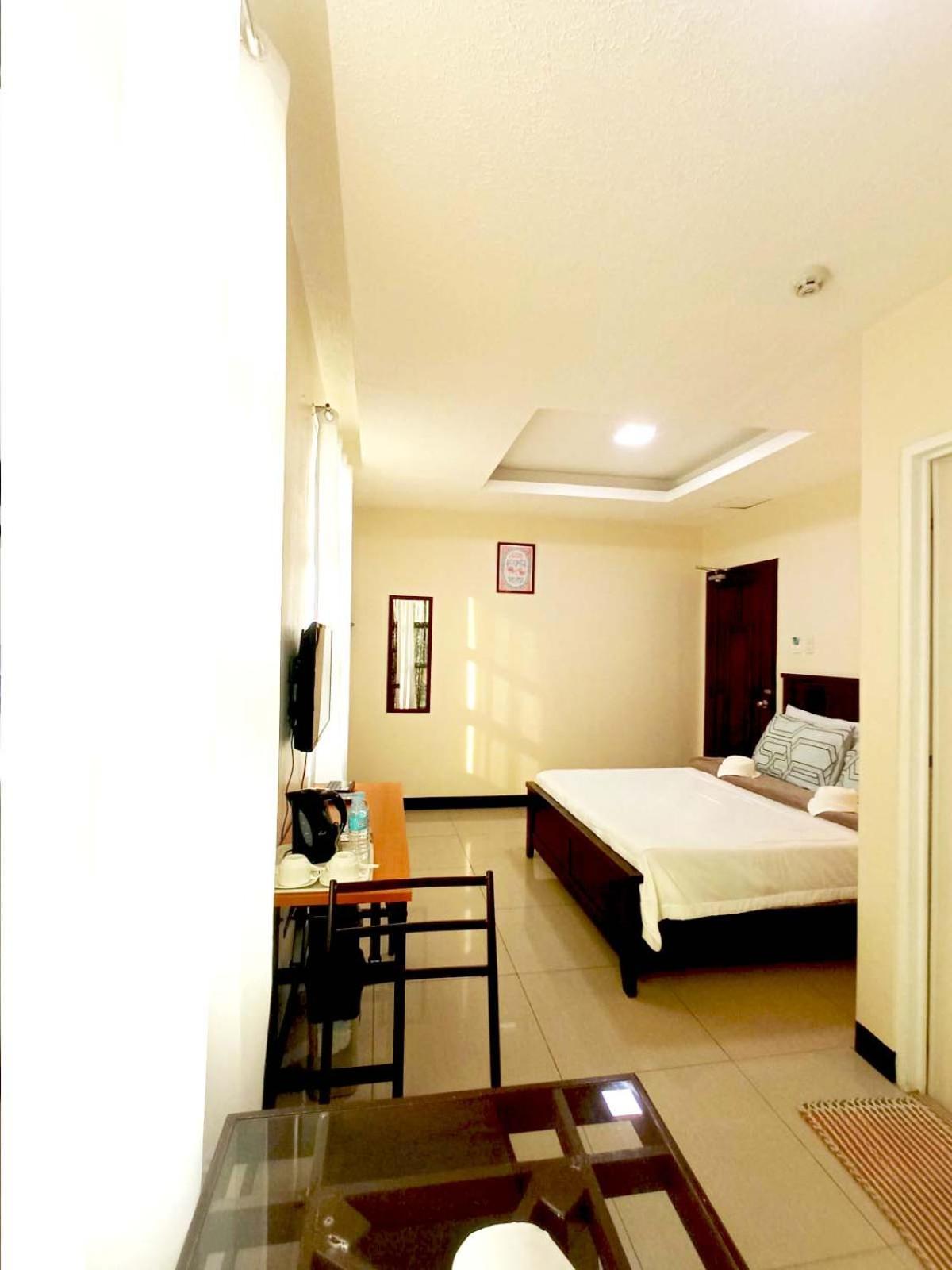 B&J Guesthouse And Tours Tagbilaran City Exterior photo
