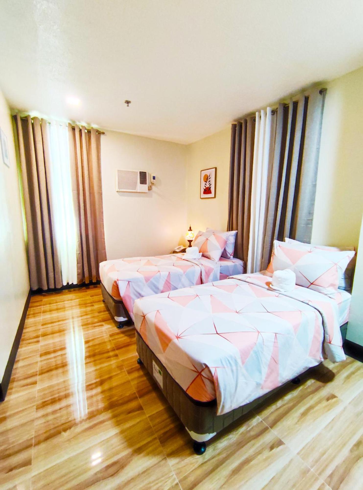 B&J Guesthouse And Tours Tagbilaran City Exterior photo