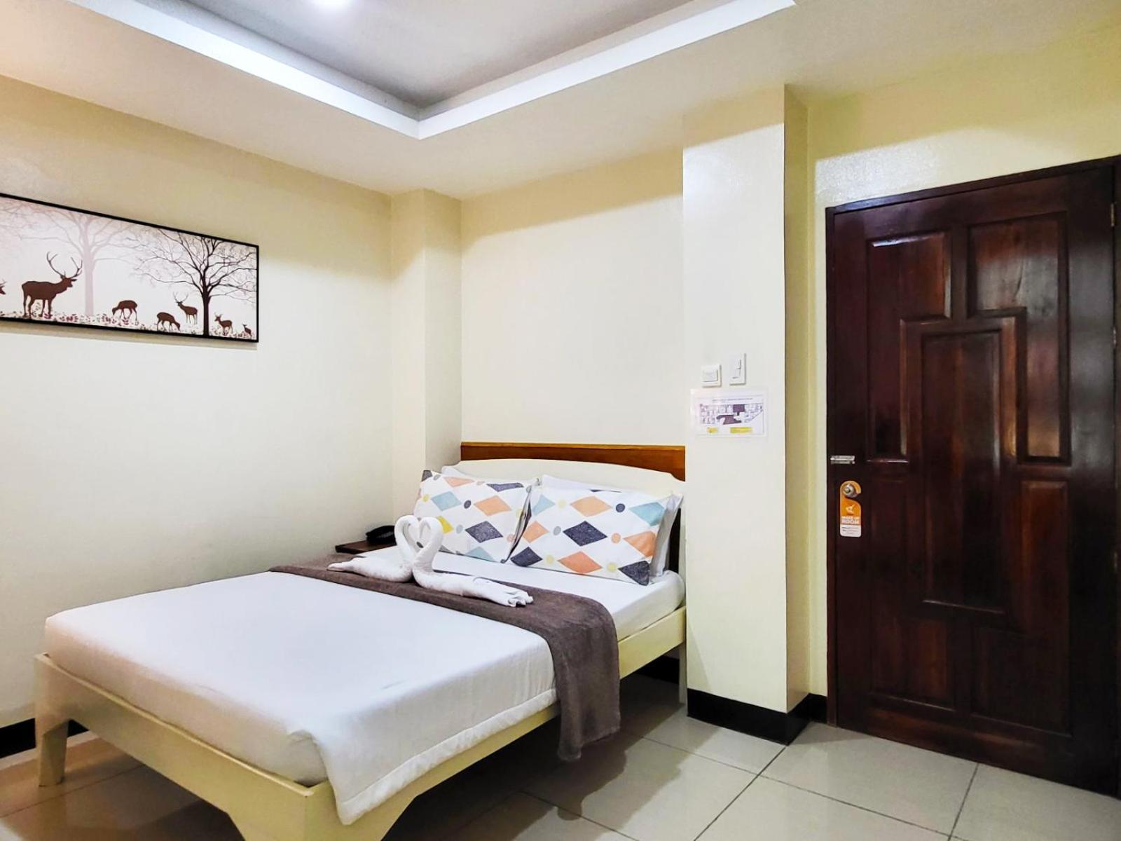 B&J Guesthouse And Tours Tagbilaran City Room photo