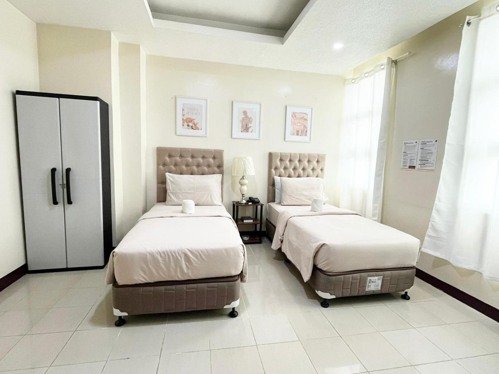 B&J Guesthouse And Tours Tagbilaran City Exterior photo